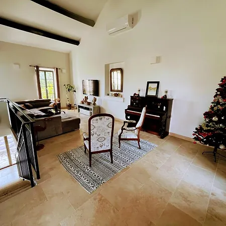 Napoleon Piscine&jacuzzi Villa