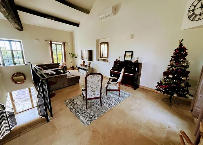 Napoleon Piscine&jacuzzi Villa